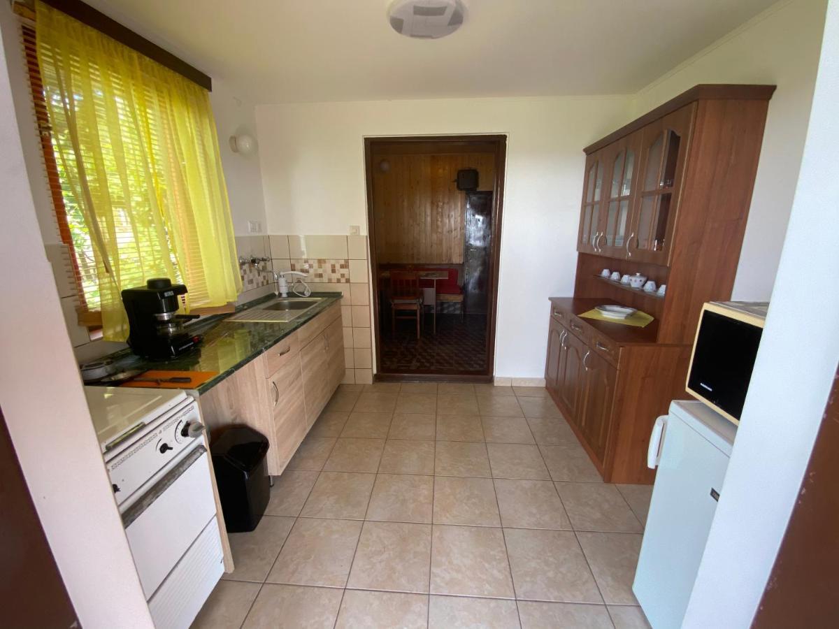 Feher Szolo Vendeghaz Sátoraljaújhely Exterior foto