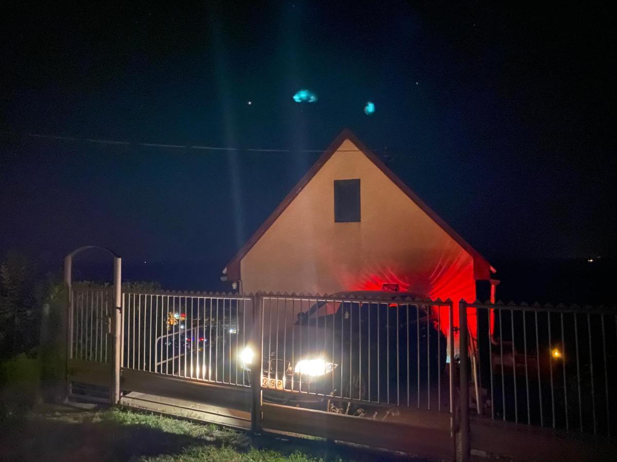 Feher Szolo Vendeghaz Sátoraljaújhely Exterior foto