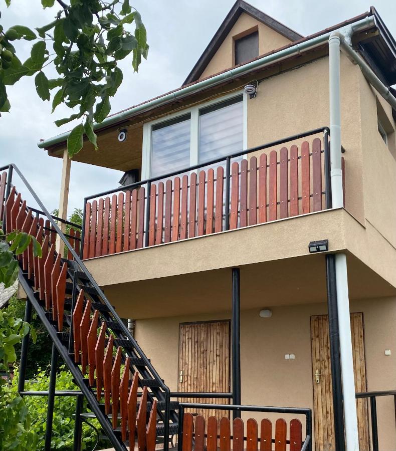 Feher Szolo Vendeghaz Sátoraljaújhely Exterior foto